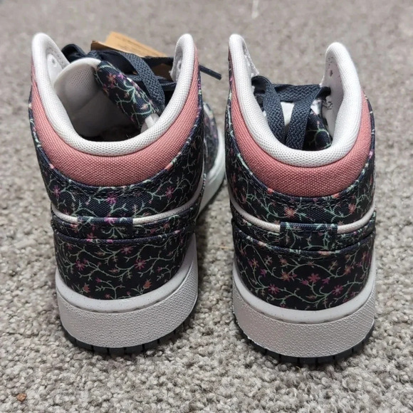 Air Jordan 1 Mid - Picture 4 of 7